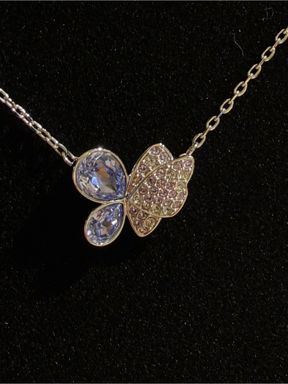 SWAROVSKI Butterfly 🦋 Lilac Stones Crystal Silver Necklace 17 in AUTH